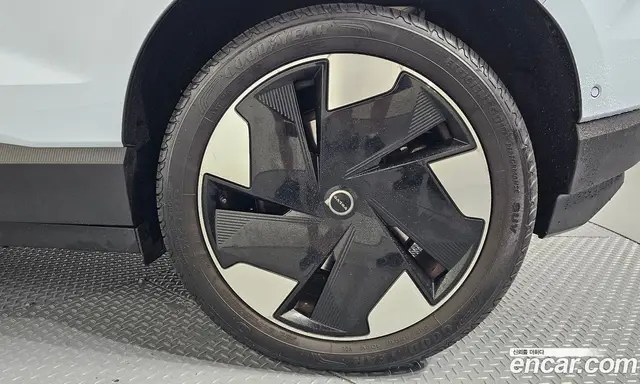 Volvo EX30 2025 0.2 АКПП, миниатюра 6