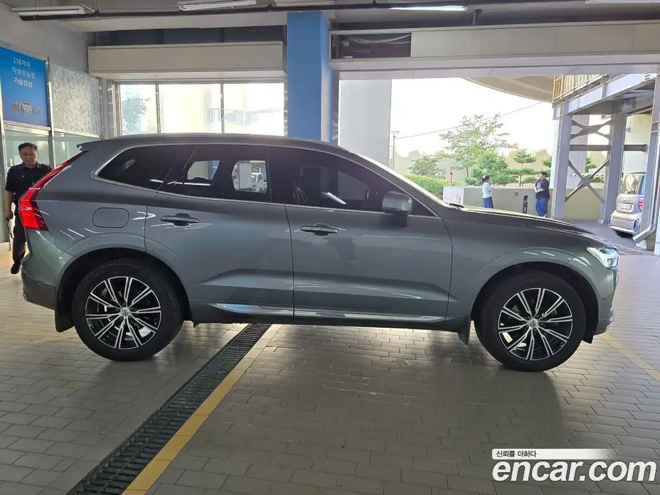 Volvo XC60 2021 2.0 АКПП, фото 4