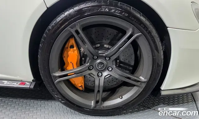 McLaren 650S 2015 3.8 АКПП, миниатюра 5 McLaren 650S 2015 3.8 АКПП, миниатюра 5