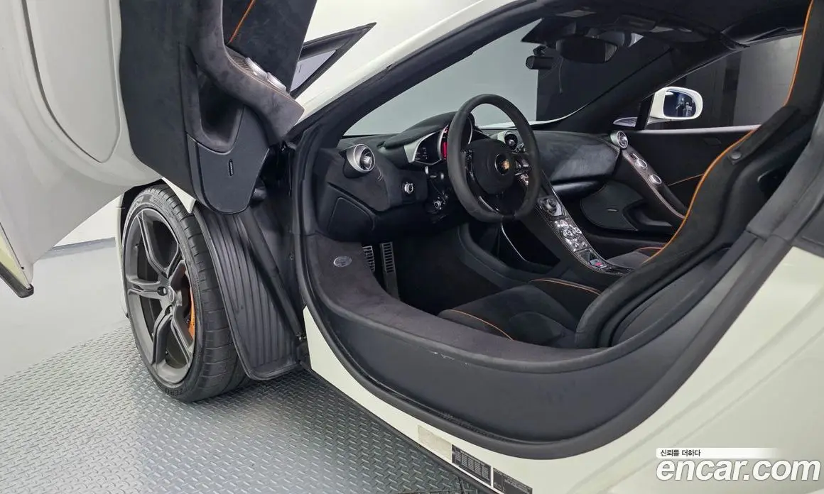 McLaren 650S 2015 3.8 АКПП, фото 10 McLaren 650S 2015 3.8 АКПП, фото 10