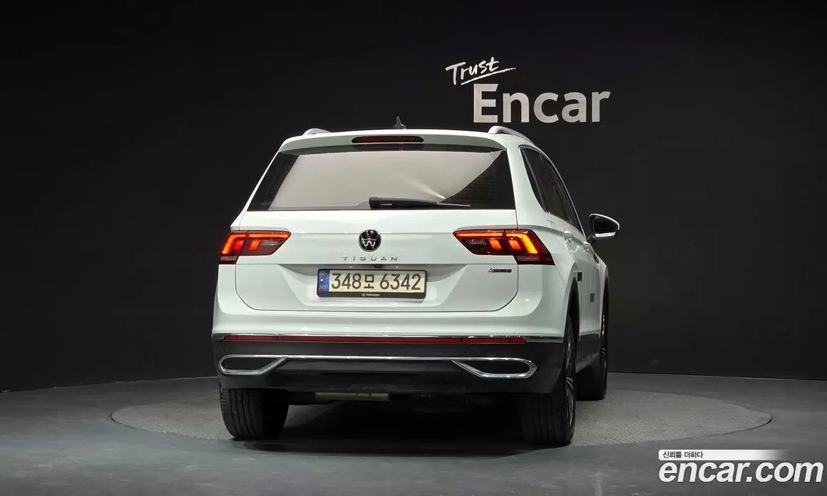 Volkswagen Tiguan 2022 2.0 АКПП, фото 4