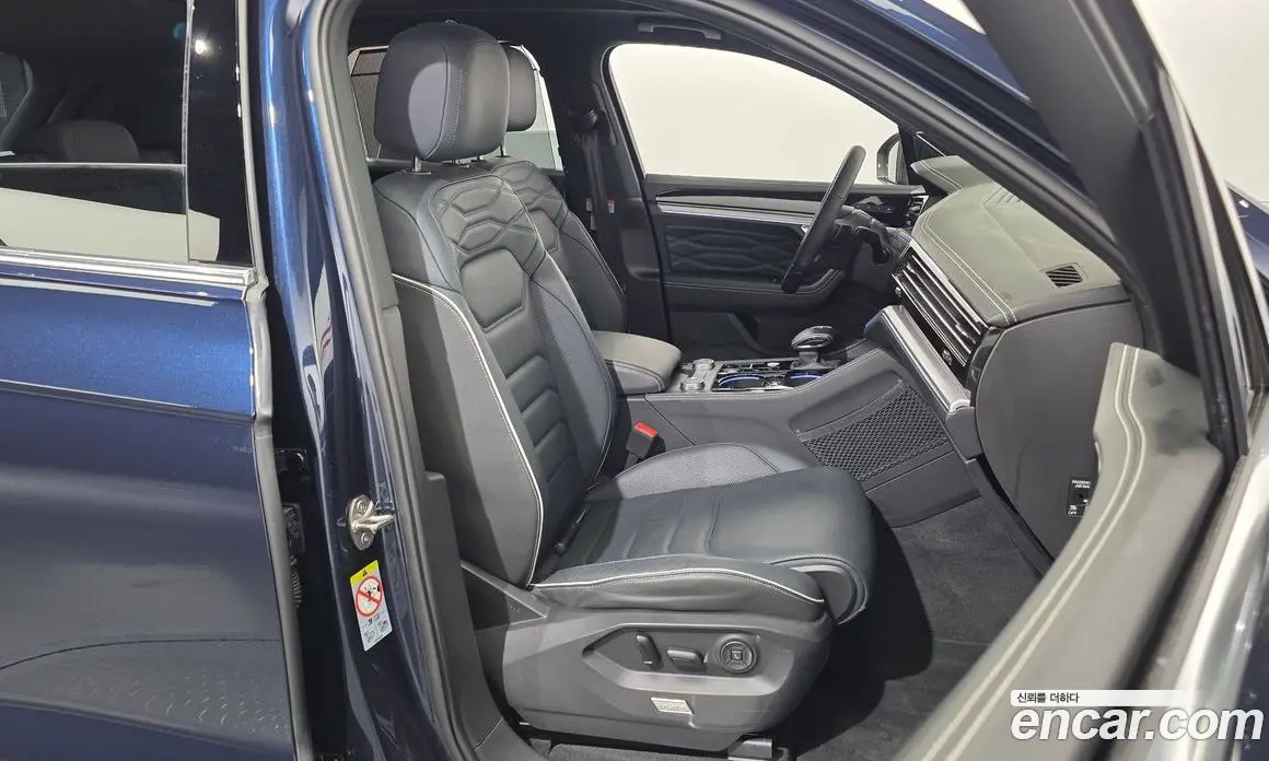 Volkswagen Touareg 2024 3.0 АКПП, фото 16