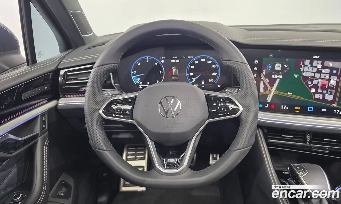 Volkswagen Touareg 2024 3.0 АКПП, фото 20