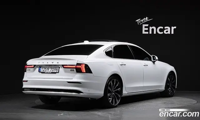 Volvo S90 2026 2.0 АКПП, миниатюра 2 Volvo S90 2026 2.0 АКПП, миниатюра 2