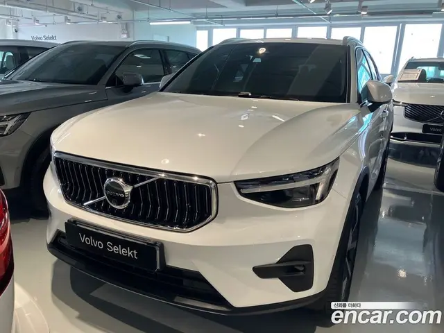 Volvo XC40, 2025, 16 374 км Volvo XC40, 2025, 16 374 км