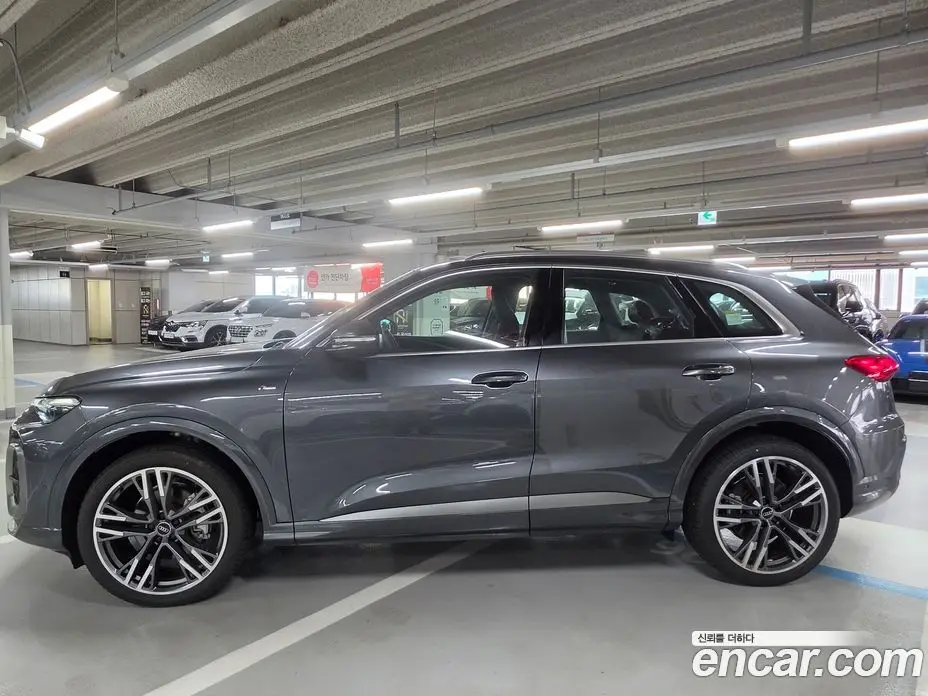 Audi Q5 2026 2.0 АКПП, фото 7