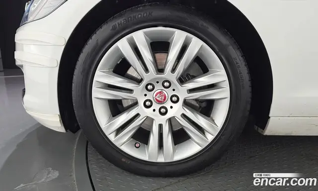 Jaguar XF 2019 2.0 АКПП, миниатюра 5 Jaguar XF 2019 2.0 АКПП, миниатюра 5