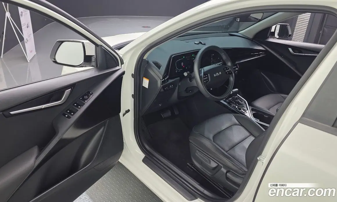 Kia Niro 2022 1.6 АКПП, фото 13 Kia Niro 2022 1.6 АКПП, фото 13