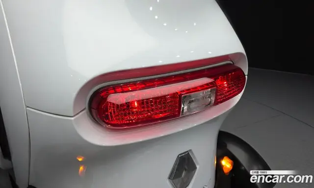 Renault (Samsung) Twizy 2020 0.1 АКПП, миниатюра 8 Renault (Samsung) Twizy 2020 0.1 АКПП, миниатюра 8