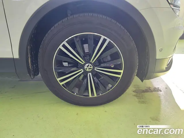 Volkswagen Tiguan 2020 2.0 АКПП, миниатюра 5 Volkswagen Tiguan 2020 2.0 АКПП, миниатюра 5