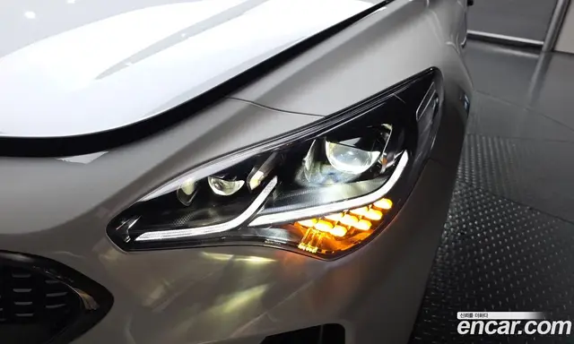 Kia Stinger 2022 2.5 АКПП, миниатюра 8 Kia Stinger 2022 2.5 АКПП, миниатюра 8