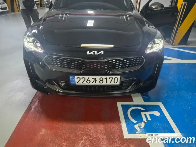 Kia Stinger, 2023, 19 618 км
