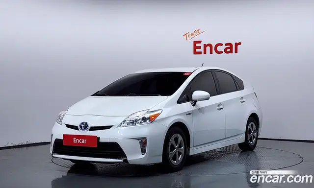 Toyota Prius, 2014, 130 540 км Toyota Prius, 2014, 130 540 км