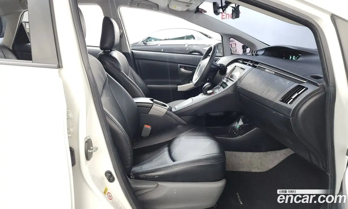 Toyota Prius 2014 1.8 АКПП, фото 11 Toyota Prius 2014 1.8 АКПП, фото 11