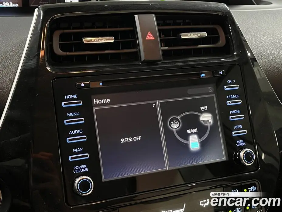 Toyota Prius 2021 1.8 вариатор, фото 15