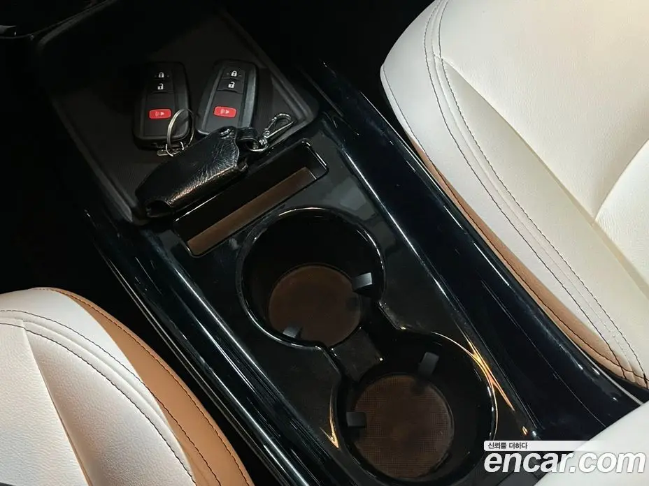 Toyota Prius 2021 1.8 вариатор, фото 17