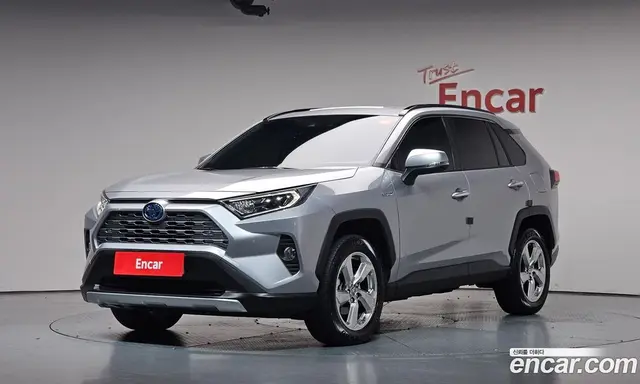 Toyota RAV4, 2021, 49 771 км Toyota RAV4, 2021, 49 771 км
