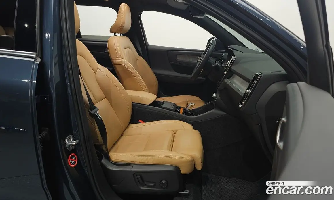 Volvo XC40 2021 2.0 АКПП, фото 13