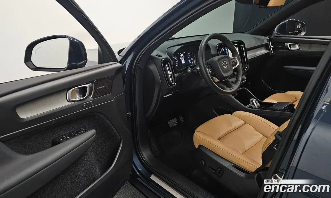 Volvo XC40 2021 2.0 АКПП, фото 17