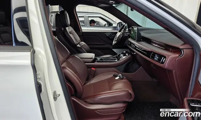 Lincoln Aviator 2022 3.0 АКПП, миниатюра 11 Lincoln Aviator 2022 3.0 АКПП, миниатюра 11