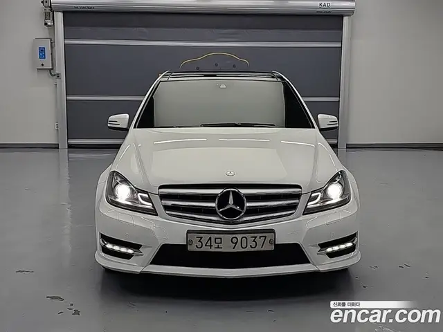 Mercedes-Benz C-Class 2013 1.8 АКПП, миниатюра 2 Mercedes-Benz C-Class 2013 1.8 АКПП, миниатюра 2