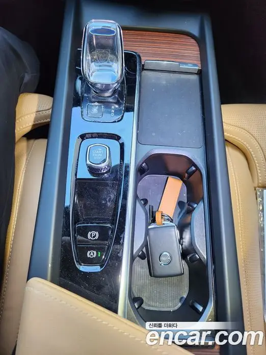 Volvo XC60 2024 2.0 АКПП, миниатюра 9