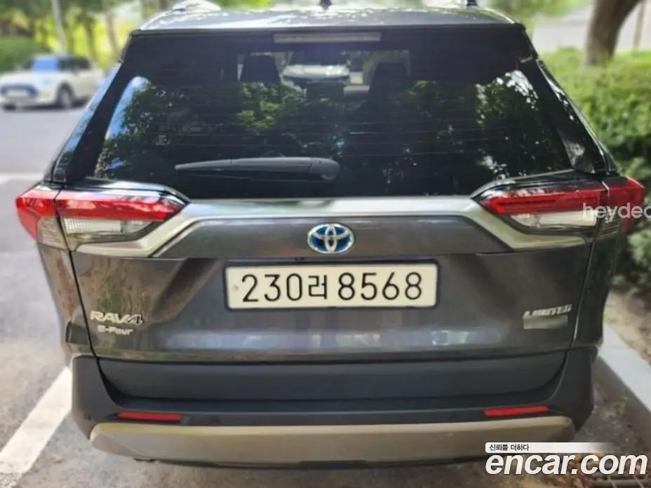 Toyota RAV4 2024 2.5 АКПП, фото 3 Toyota RAV4 2024 2.5 АКПП, фото 3
