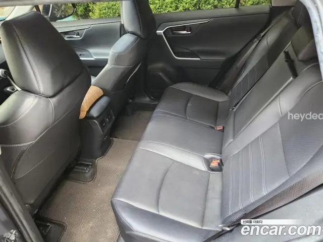 Toyota RAV4 2024 2.5 АКПП, миниатюра 8 Toyota RAV4 2024 2.5 АКПП, миниатюра 8