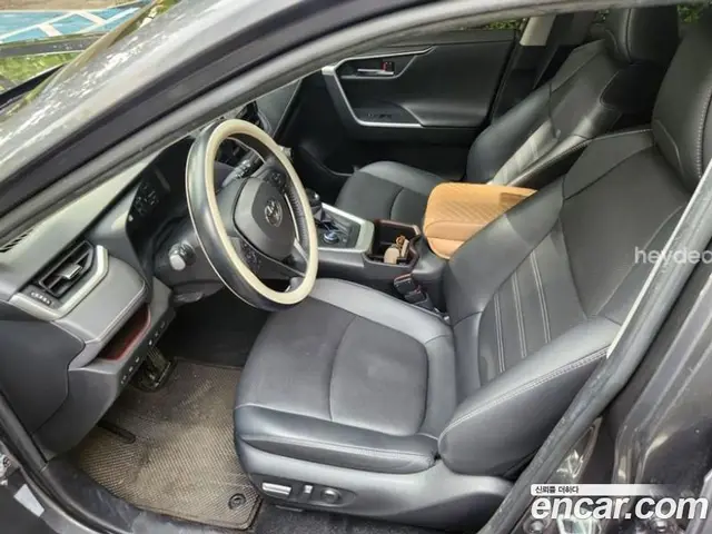 Toyota RAV4 2024 2.5 АКПП, миниатюра 10 Toyota RAV4 2024 2.5 АКПП, миниатюра 10