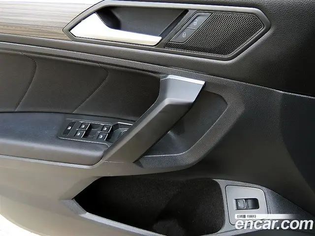 Volkswagen Tiguan 2023 2.0 АКПП, миниатюра 12