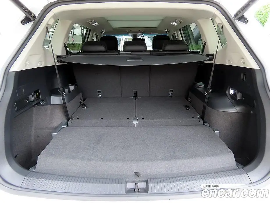 Volkswagen Tiguan 2023 2.0 АКПП, фото 17