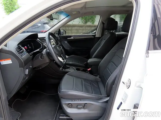 Volkswagen Tiguan 2023 2.0 АКПП, миниатюра 5