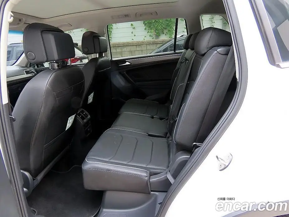 Volkswagen Tiguan 2023 2.0 АКПП, фото 6