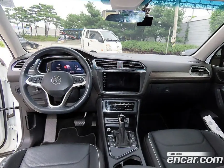 Volkswagen Tiguan 2023 2.0 АКПП, фото 7