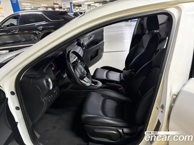 Kia K3 2022 1.6 АКПП, миниатюра 7