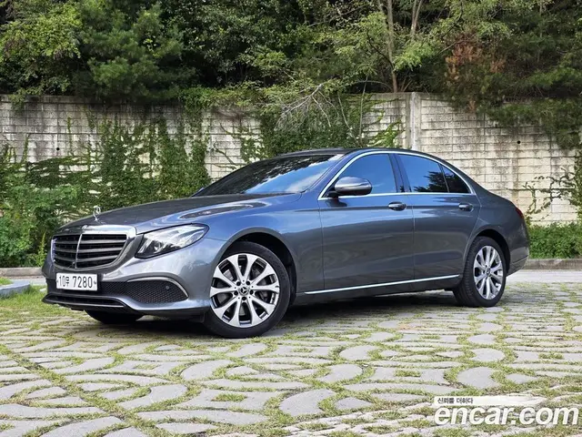 Mercedes-Benz E-Class 2018 2.0 АКПП, миниатюра 2