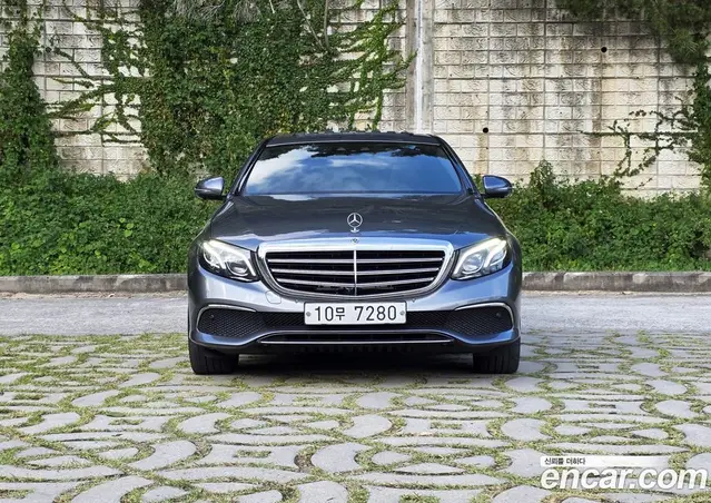 Mercedes-Benz E-Class 2018 2.0 АКПП, миниатюра 4 Mercedes-Benz E-Class 2018 2.0 АКПП, миниатюра 4