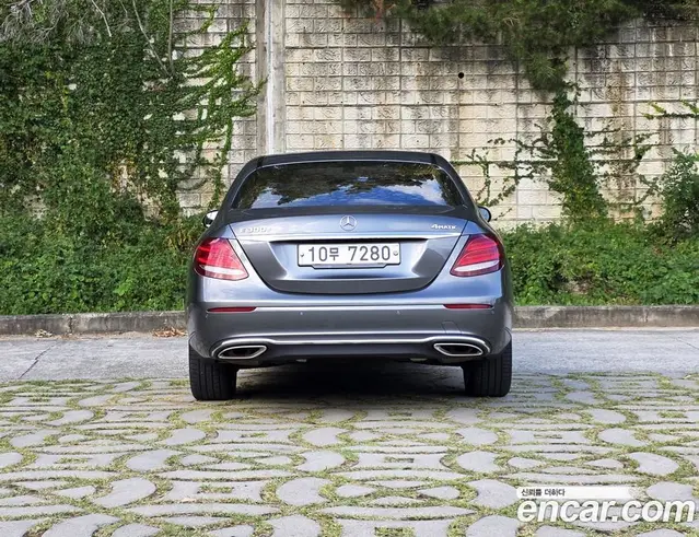 Mercedes-Benz E-Class 2018 2.0 АКПП, миниатюра 5 Mercedes-Benz E-Class 2018 2.0 АКПП, миниатюра 5