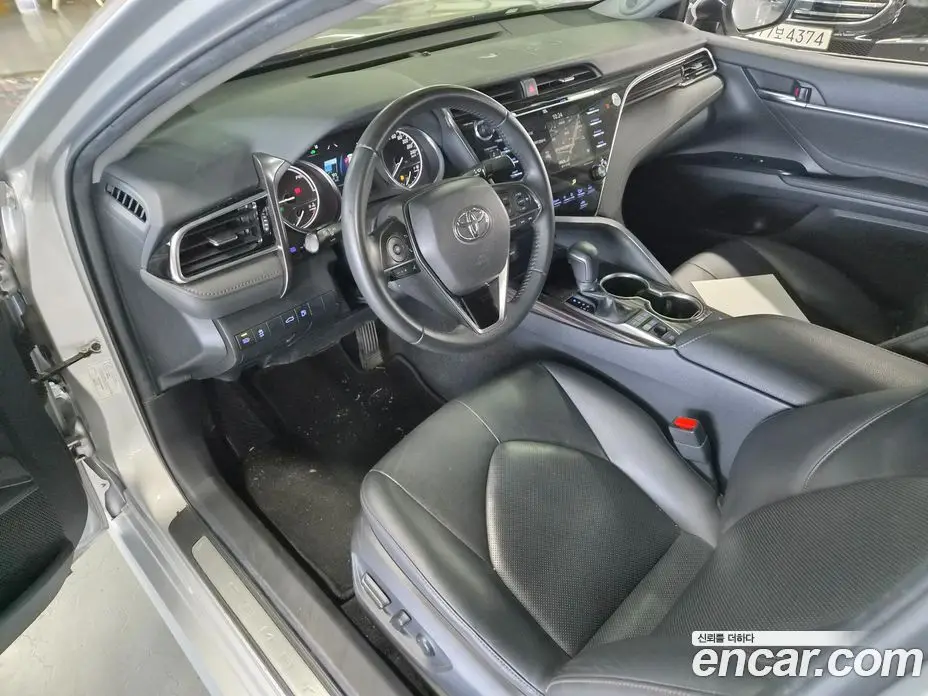 Toyota Camry 2018 2.5 вариатор, фото 11