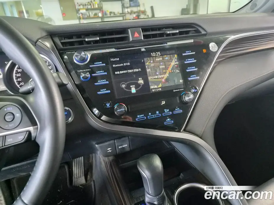 Toyota Camry 2018 2.5 вариатор, фото 13