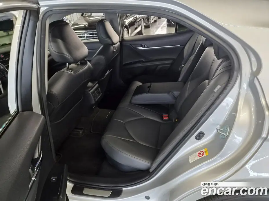 Toyota Camry 2018 2.5 вариатор, фото 17