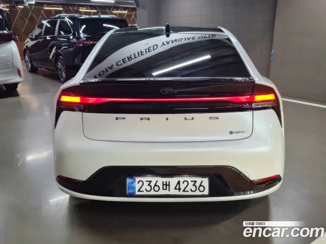 Toyota Prius 2025 2.0 АКПП, миниатюра 3 Toyota Prius 2025 2.0 АКПП, миниатюра 3