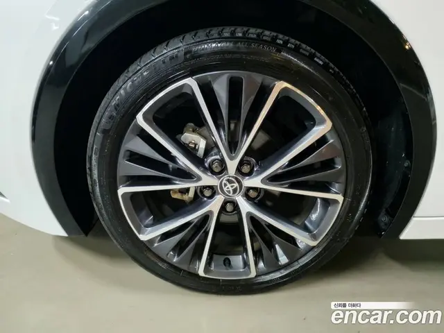 Toyota Prius 2025 2.0 АКПП, миниатюра 7 Toyota Prius 2025 2.0 АКПП, миниатюра 7
