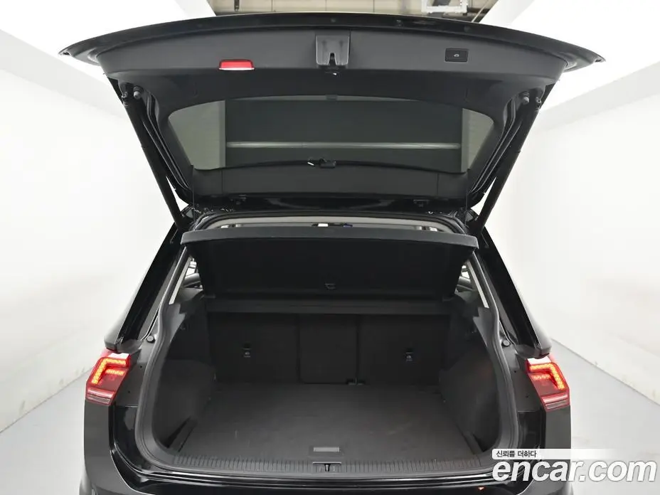 Volkswagen Tiguan 2020 2.0 АКПП, фото 19