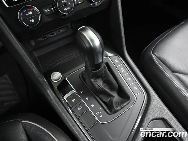Volkswagen Tiguan 2020 2.0 АКПП, миниатюра 9