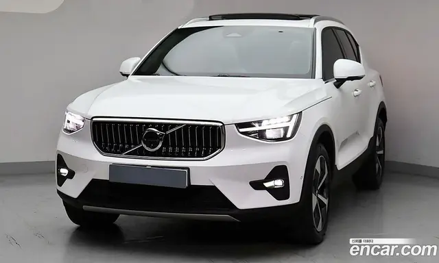 Volvo XC40 2025 2.0 АКПП, миниатюра 2