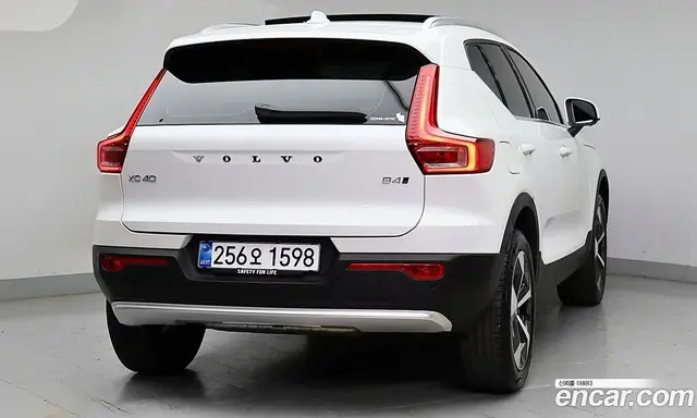 Volvo XC40 2025 2.0 АКПП, миниатюра 4