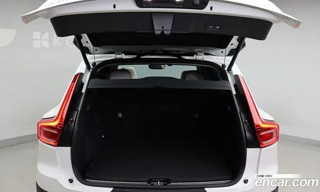 Volvo XC40 2025 2.0 АКПП, миниатюра 7
