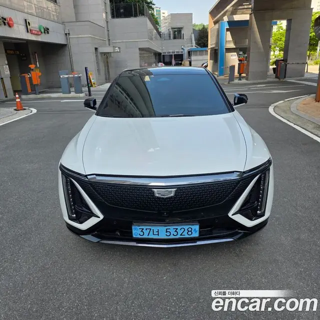 Cadillac Lyriq, 2024, 48 000 км Cadillac Lyriq, 2024, 48 000 км