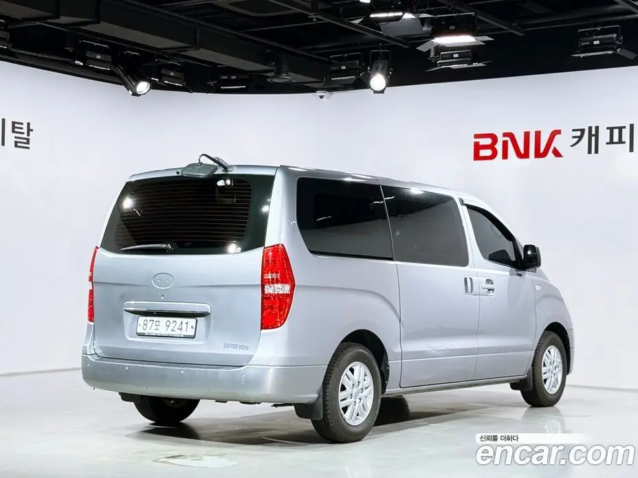 Hyundai Starex 2016 2.5 АКПП, фото 2 Hyundai Starex 2016 2.5 АКПП, фото 2